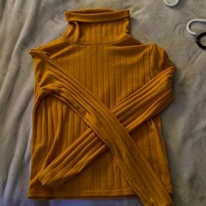 Mustard yellow turtle neck
